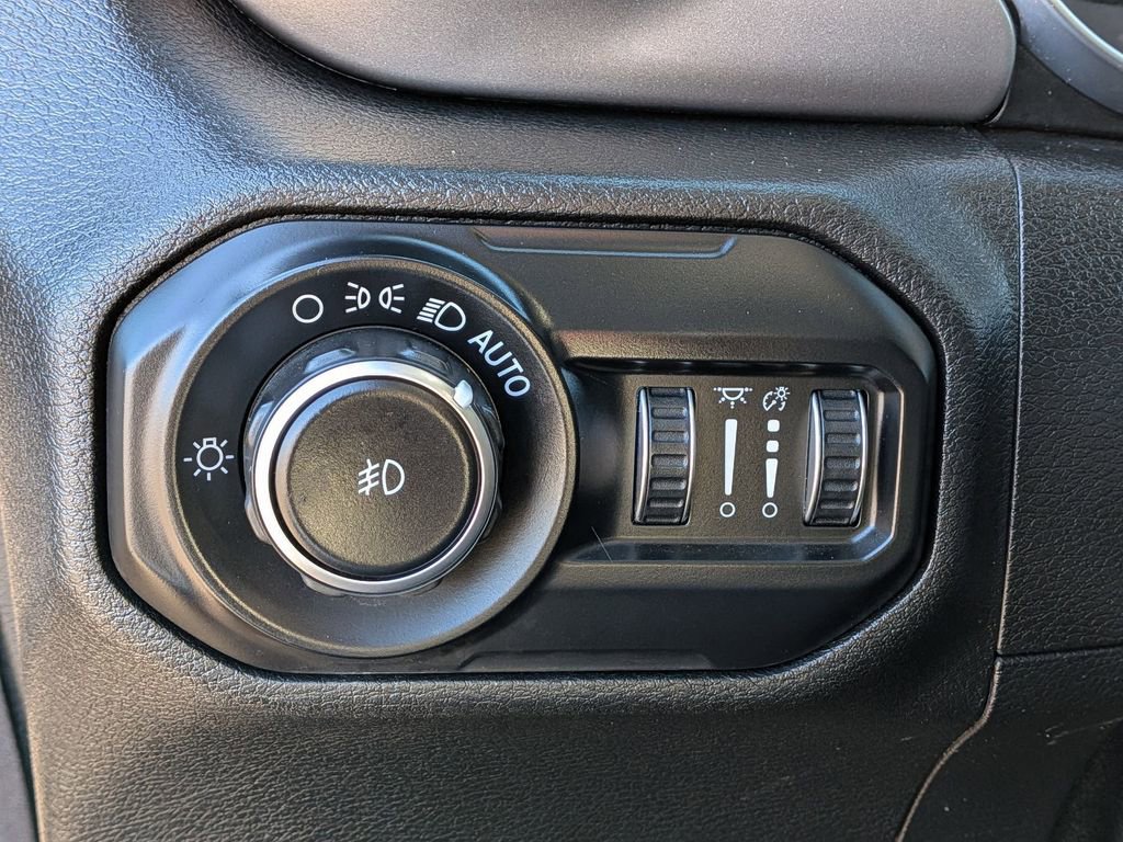 Used 2020 Jeep Wrangler Unlimited Willys image 26