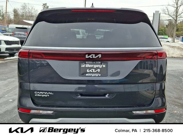 Used 2023 Kia Carnival LX image 6