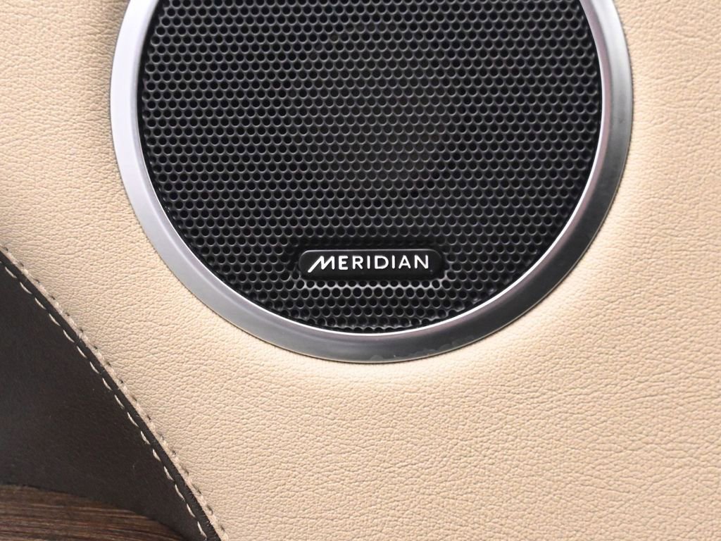 Used 2018 Land Rover Range Rover Sport SE image 36