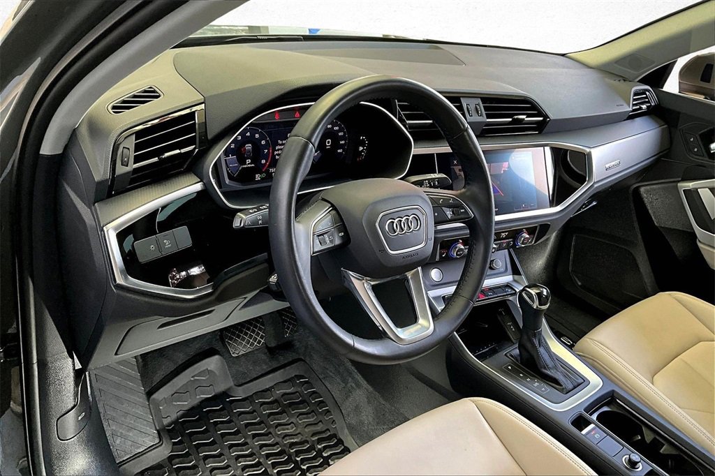 Used 2020 Audi Q3 2.0T Premium Plus w/ Premium Plus Package image 13