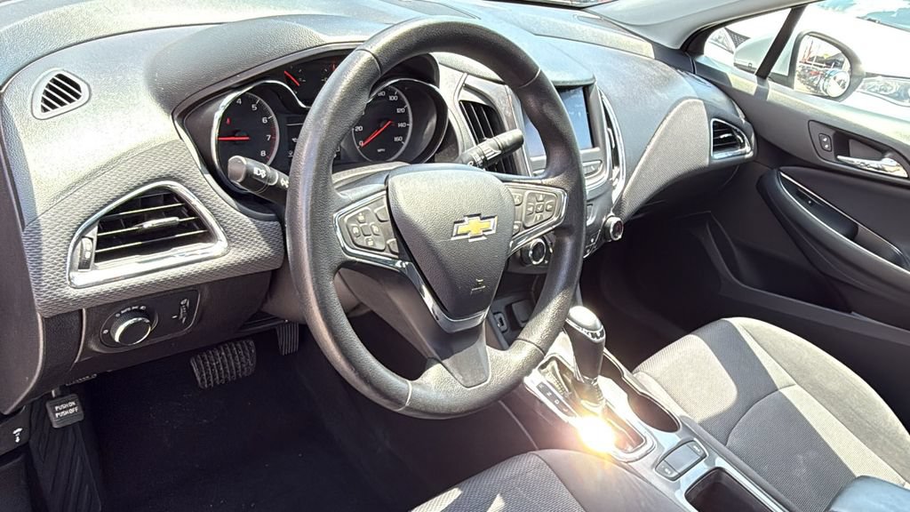 Used 2019 Chevrolet Cruze LT w/ LT Fleet Convenience Package FWD image 24