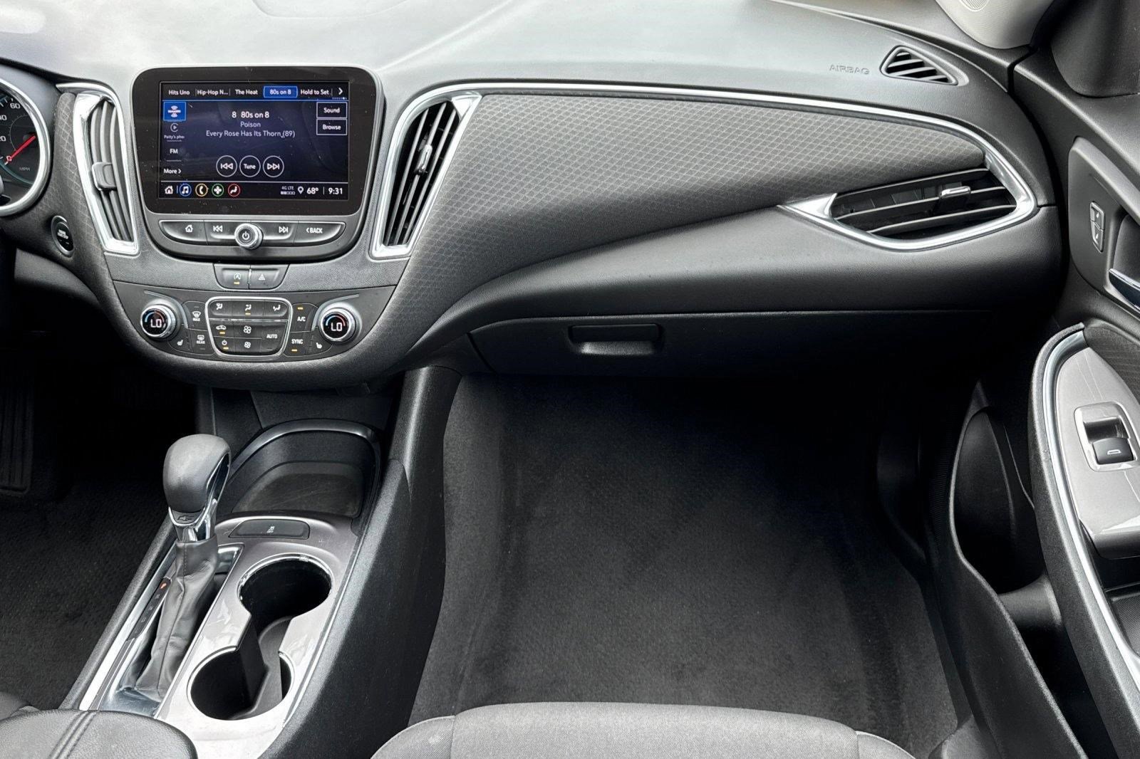 Used 2021 Chevrolet Malibu LT image 28