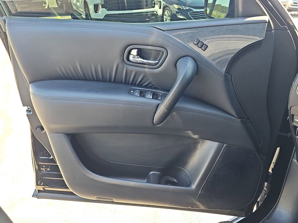 Used 2024 Nissan Armada SL w/ Midnight Edition Package RWD image 33