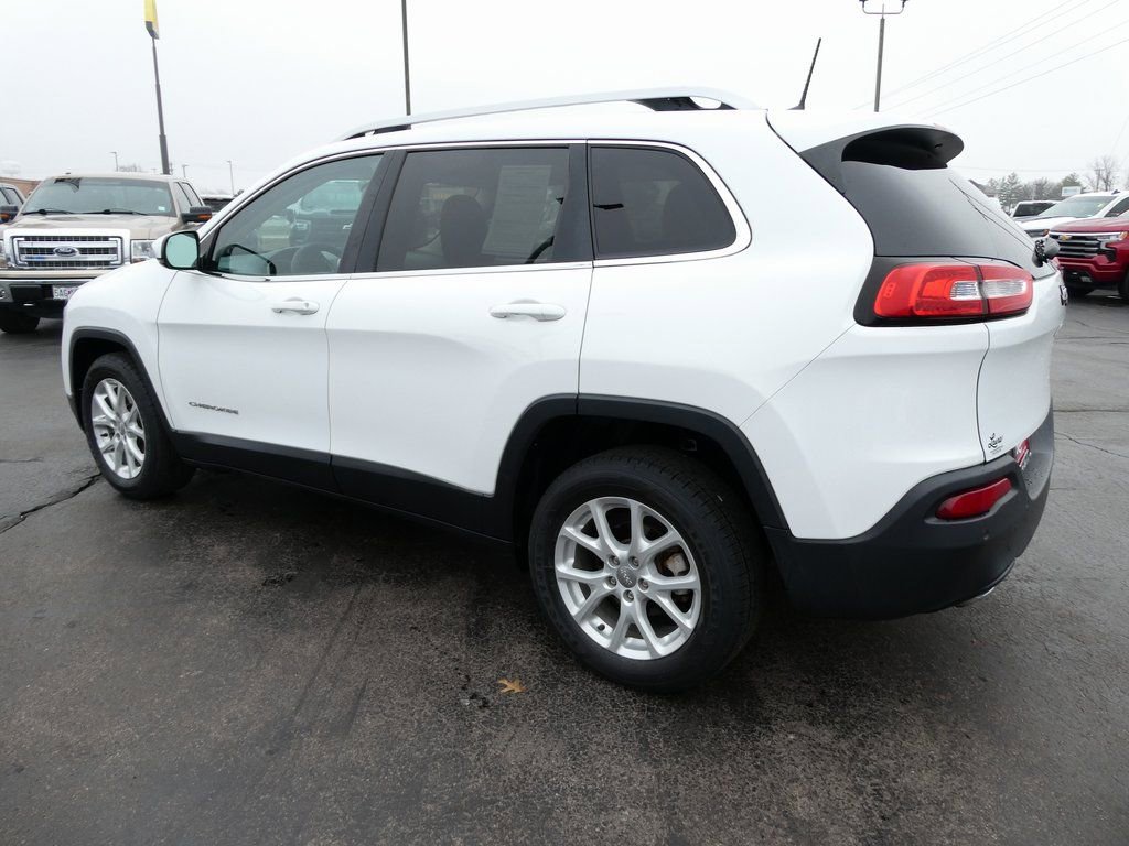 Used 2017 Jeep Cherokee Latitude w/ Safety/Convenience Group image 7