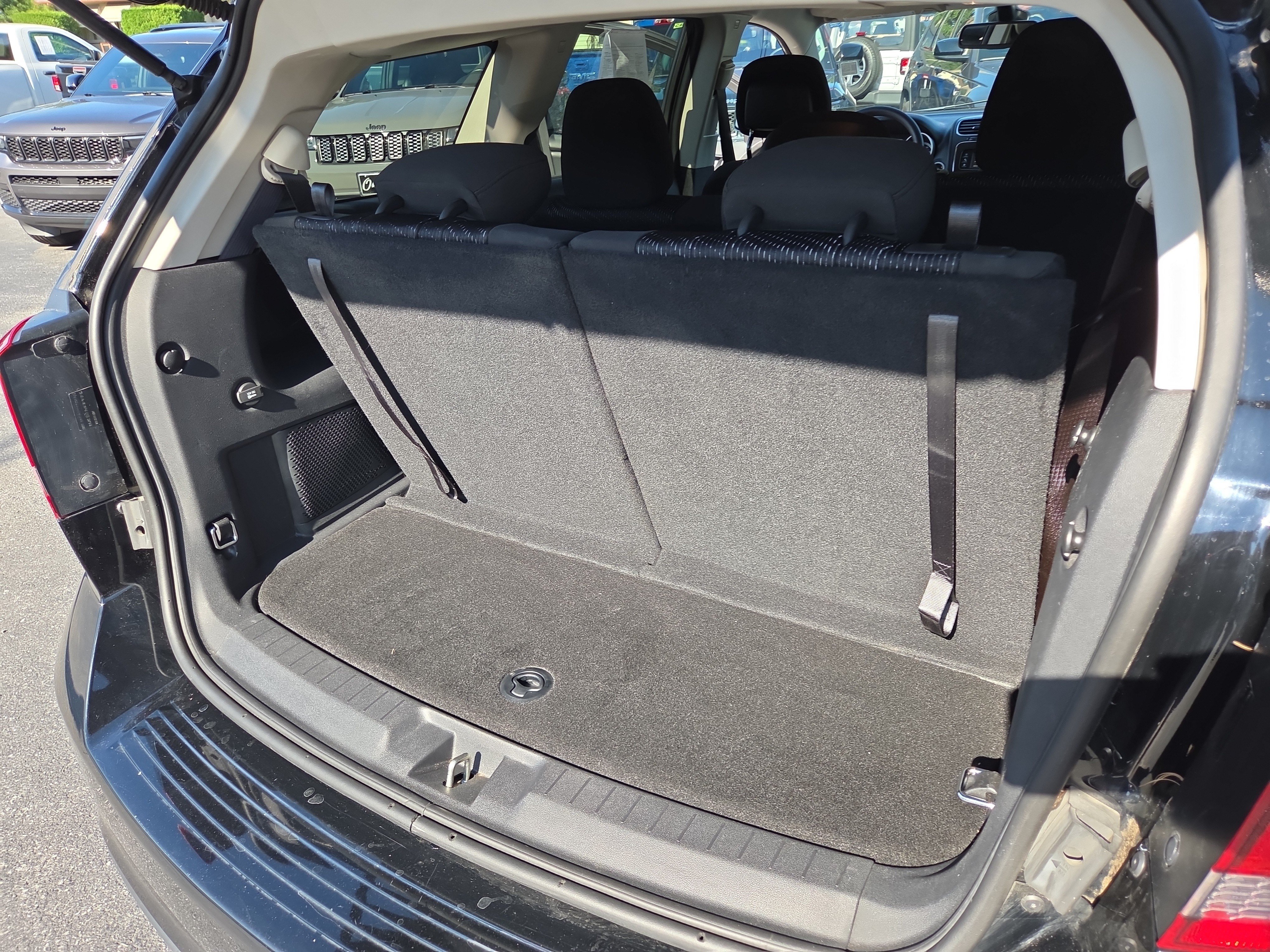 Used 2019 Dodge Journey SE FWD image 30