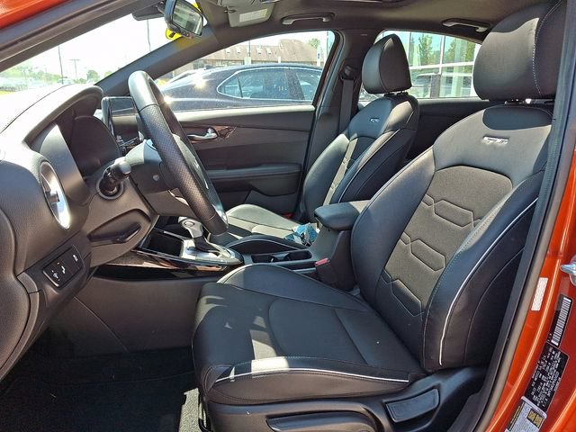 Used 2023 Kia Forte GT-Line w/ GT-Line Premium Package FWD image 12