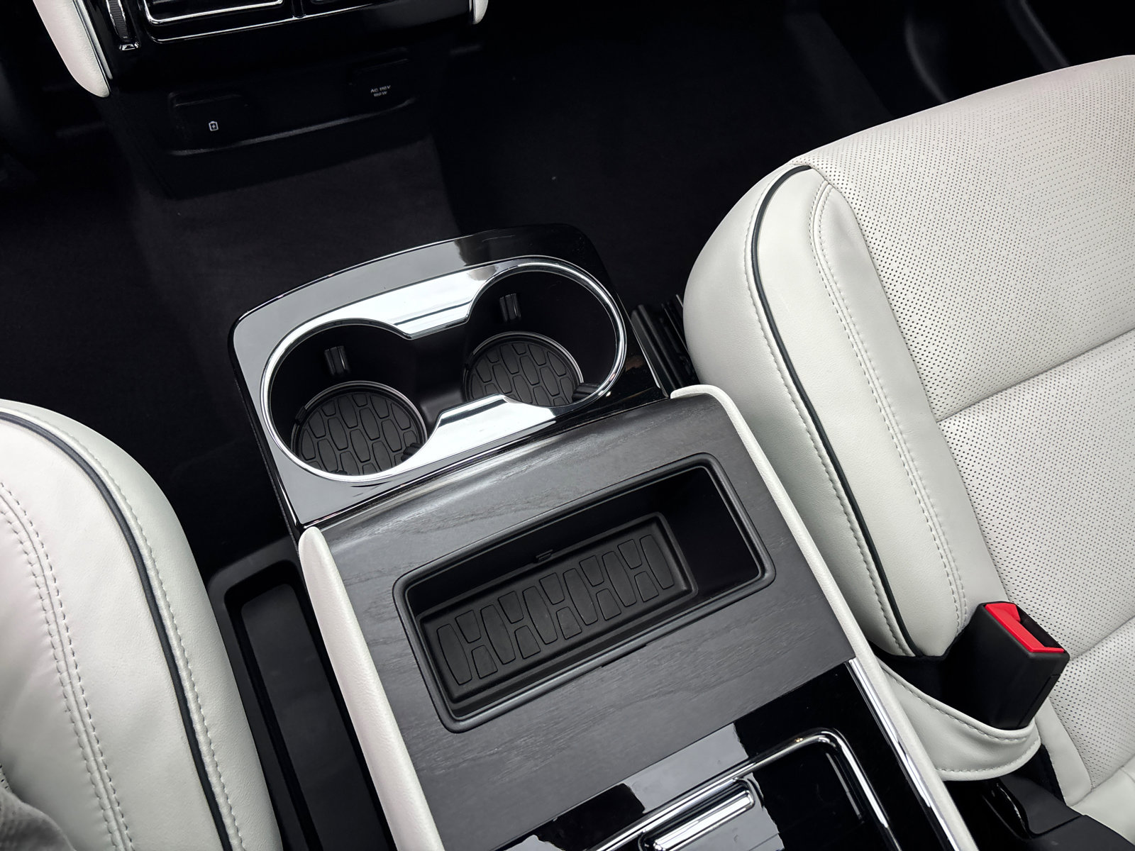 New 2026 Lincoln Aviator Black Label w/ Dynamic Handling Package image 33