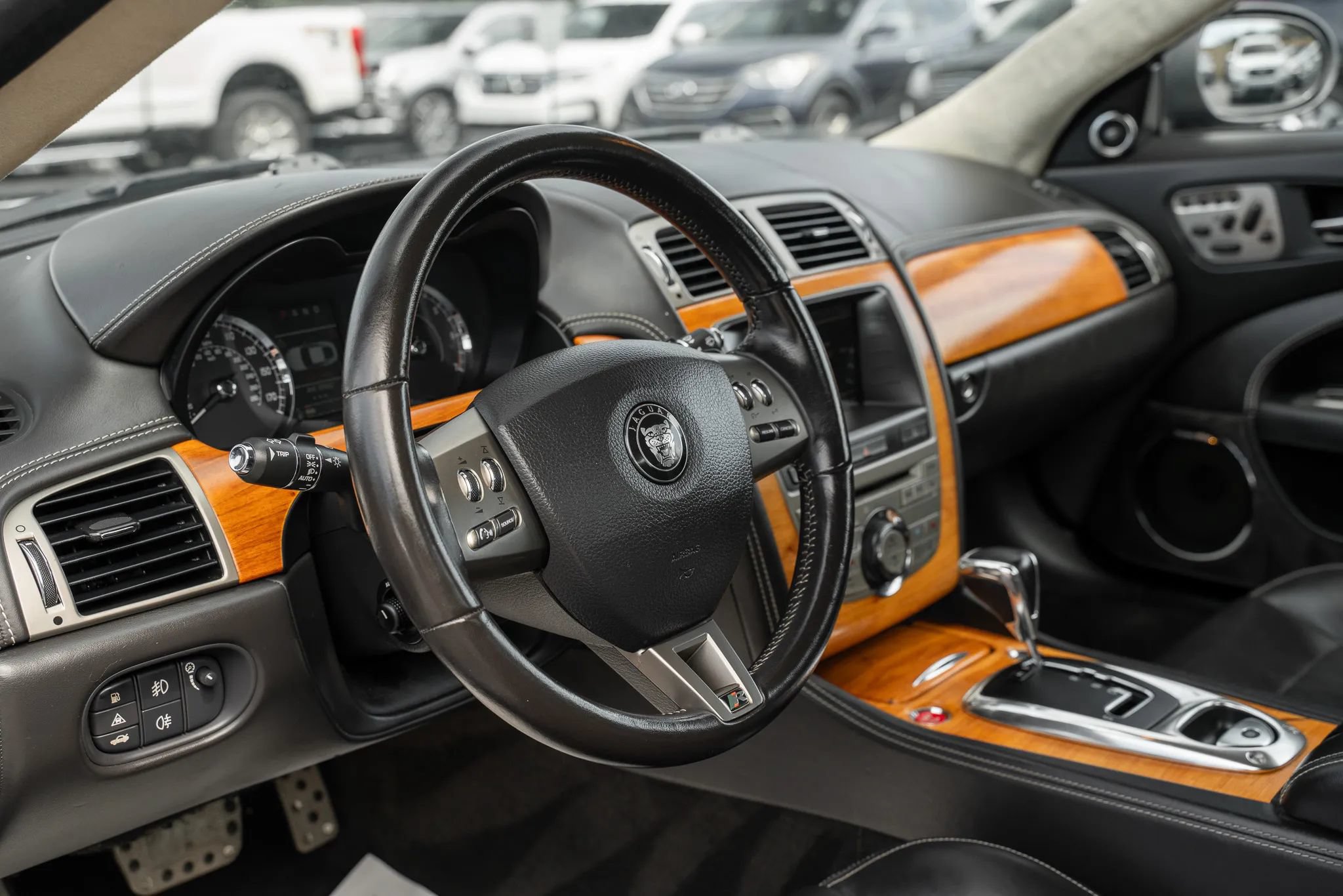 Used 2008 Jaguar XKR R RWD image 12