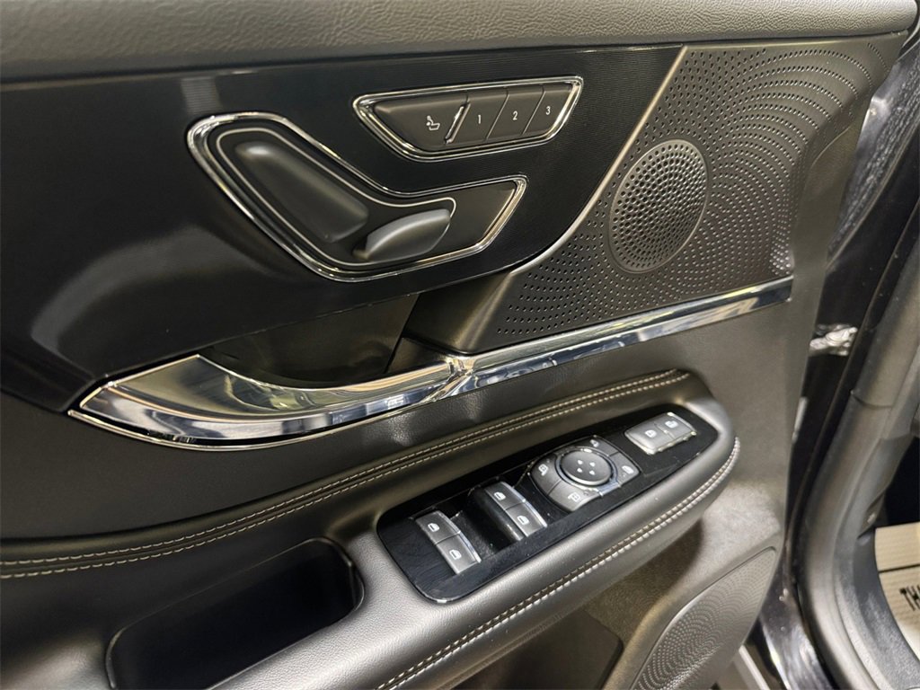 Used 2023 Lincoln Corsair AWD w/ Equipment Group 101A image 14