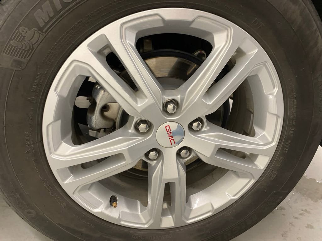 Certified 2023 GMC Terrain SLE image 26