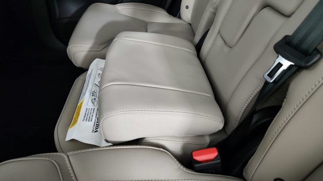 Certified 2026 Volvo XC90 B6 Ultra w/ Protection Package AWD/4WD image 32