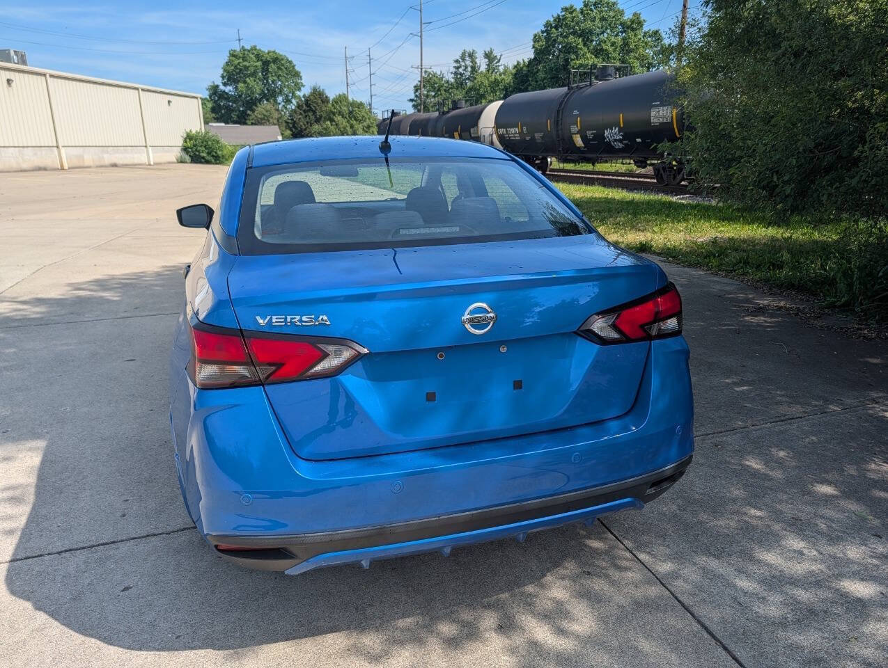 Used 2020 Nissan Versa S FWD image 2