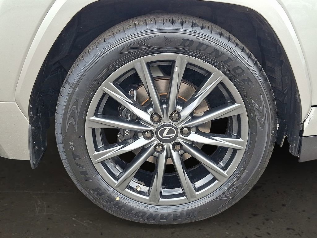Used 2023 Lexus LX 600 F Sport w/ Accessory Package (Z1) AWD/4WD image 9