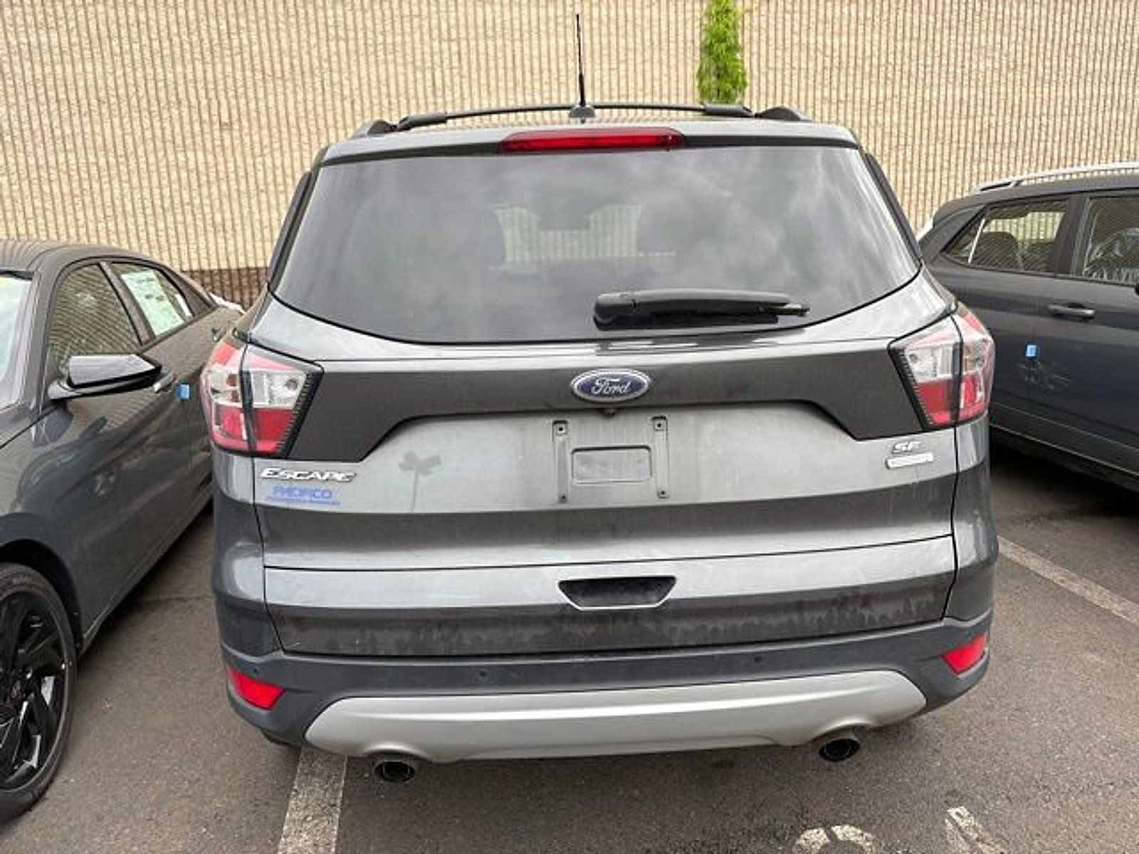 Used 2017 Ford Escape SE w/ Equipment Group 201A FWD image 5