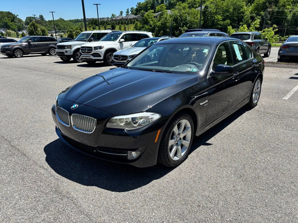 Used 2011 BMW 550i xDrive Sedan