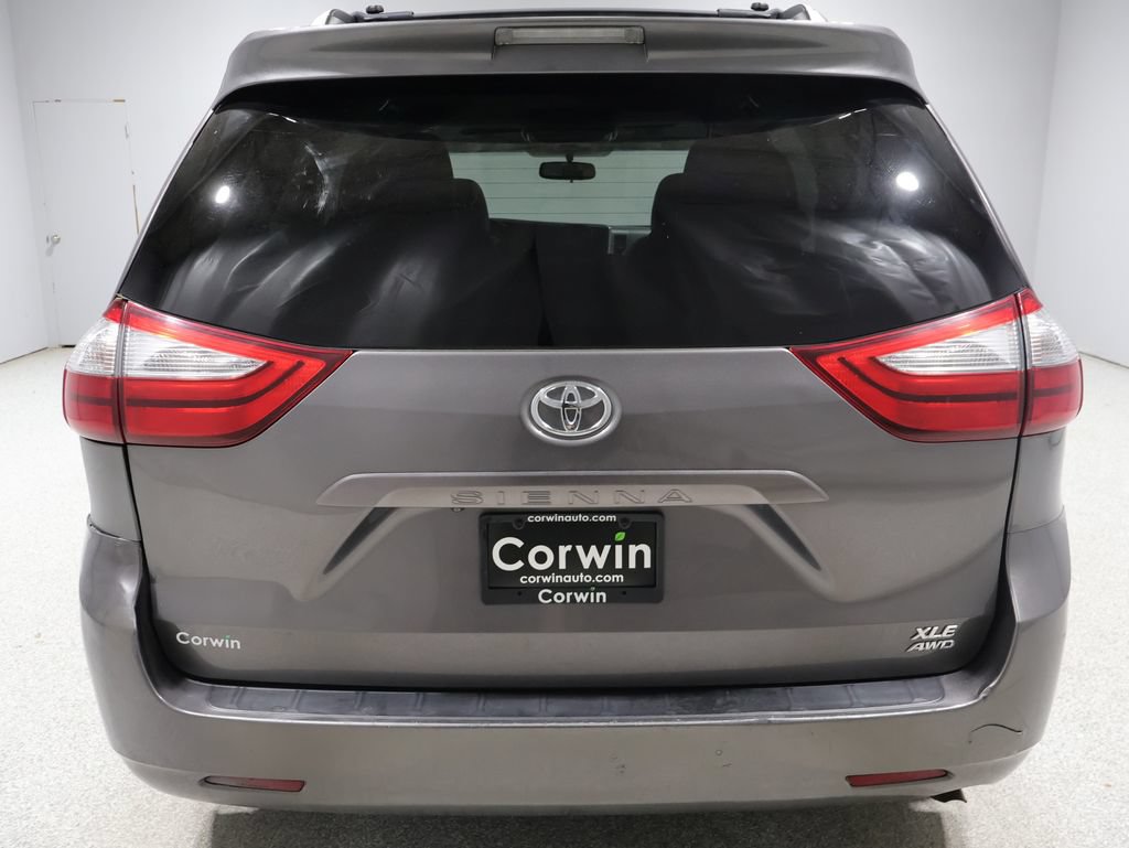 Used 2015 Toyota Sienna XLE AWD/4WD image 3