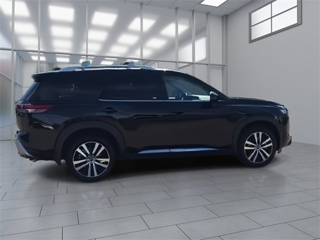 Used 2025 Nissan Pathfinder Platinum w/ Cargo Package image 9