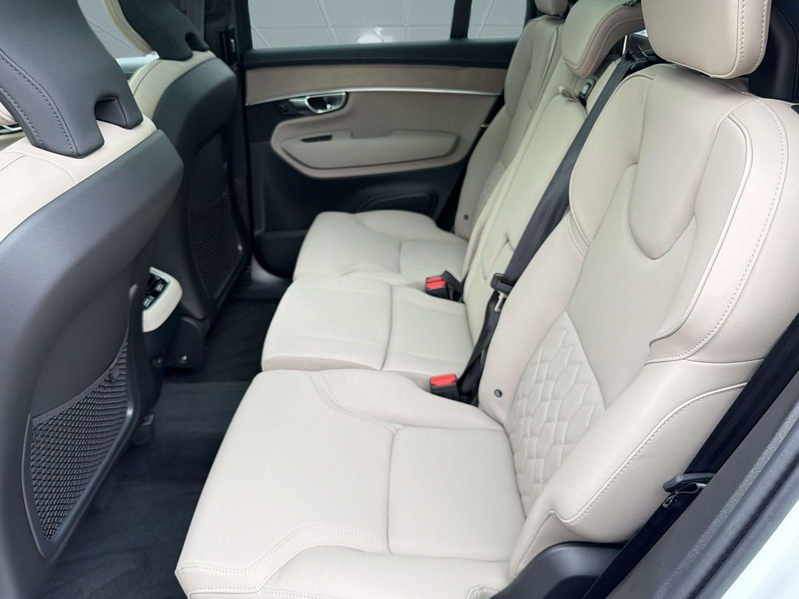 New 2026 Volvo XC90 B6 Plus w/ Protection Package AWD/4WD image 14