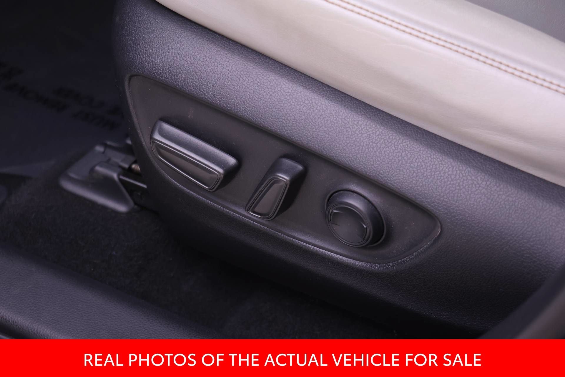 Certified 2019 Toyota RAV4 XLE Premium w/ Advanced Technology Package AWD/4WD image 15