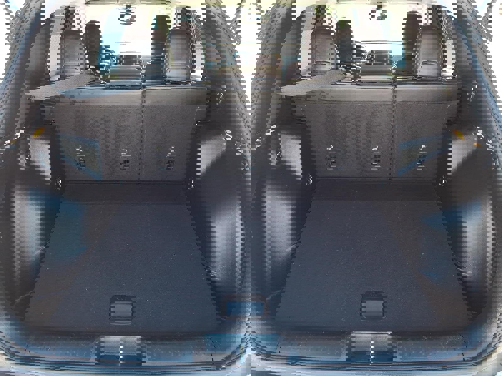 Used 2022 Jeep Cherokee Trailhawk w/ Trailer Tow Group image 28