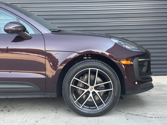 Certified 2023 Porsche Macan image 11