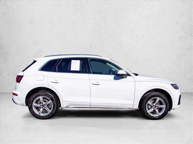 Used 2023 Audi Q5 2.0T Premium w/ Convenience Package image 4