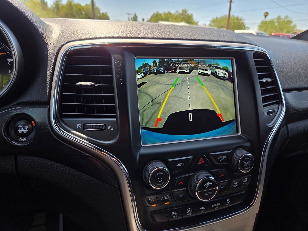 Used 2018 Jeep Grand Cherokee Altitude RWD image 32
