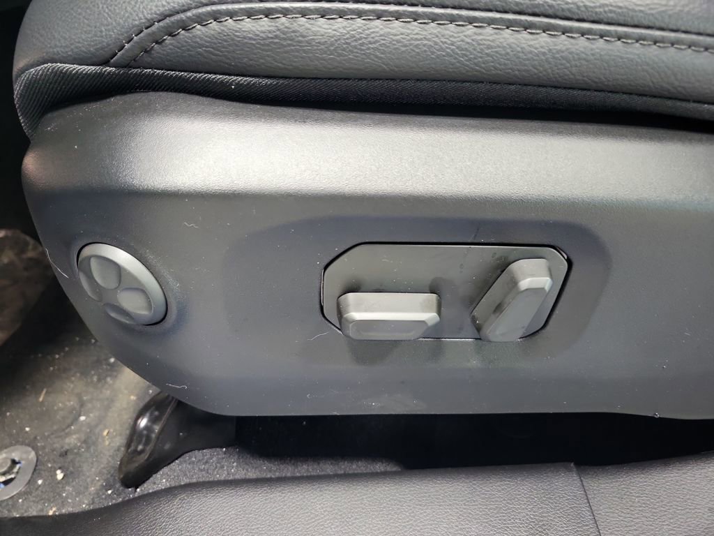 New 2026 Jeep Gladiator Sahara image 10