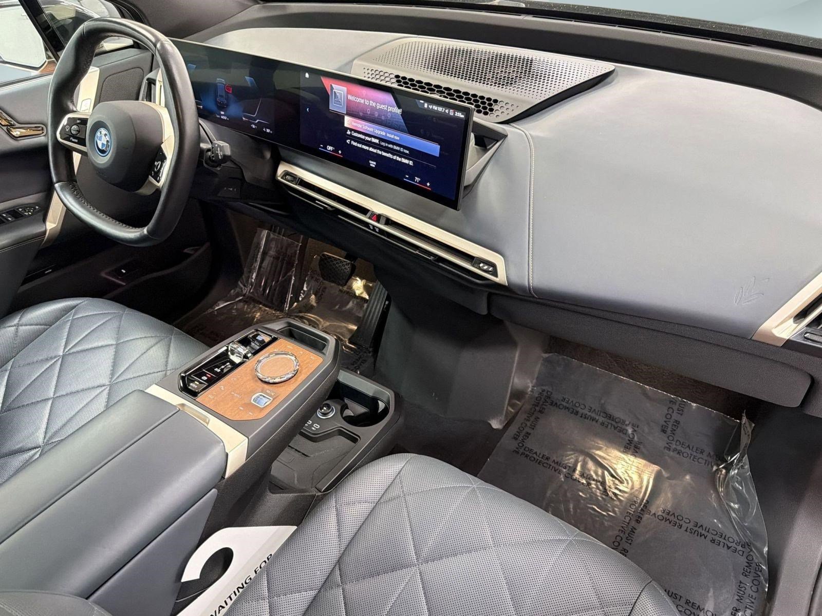 Certified 2023 BMW iX xDrive50 w/ Premium Package image 33