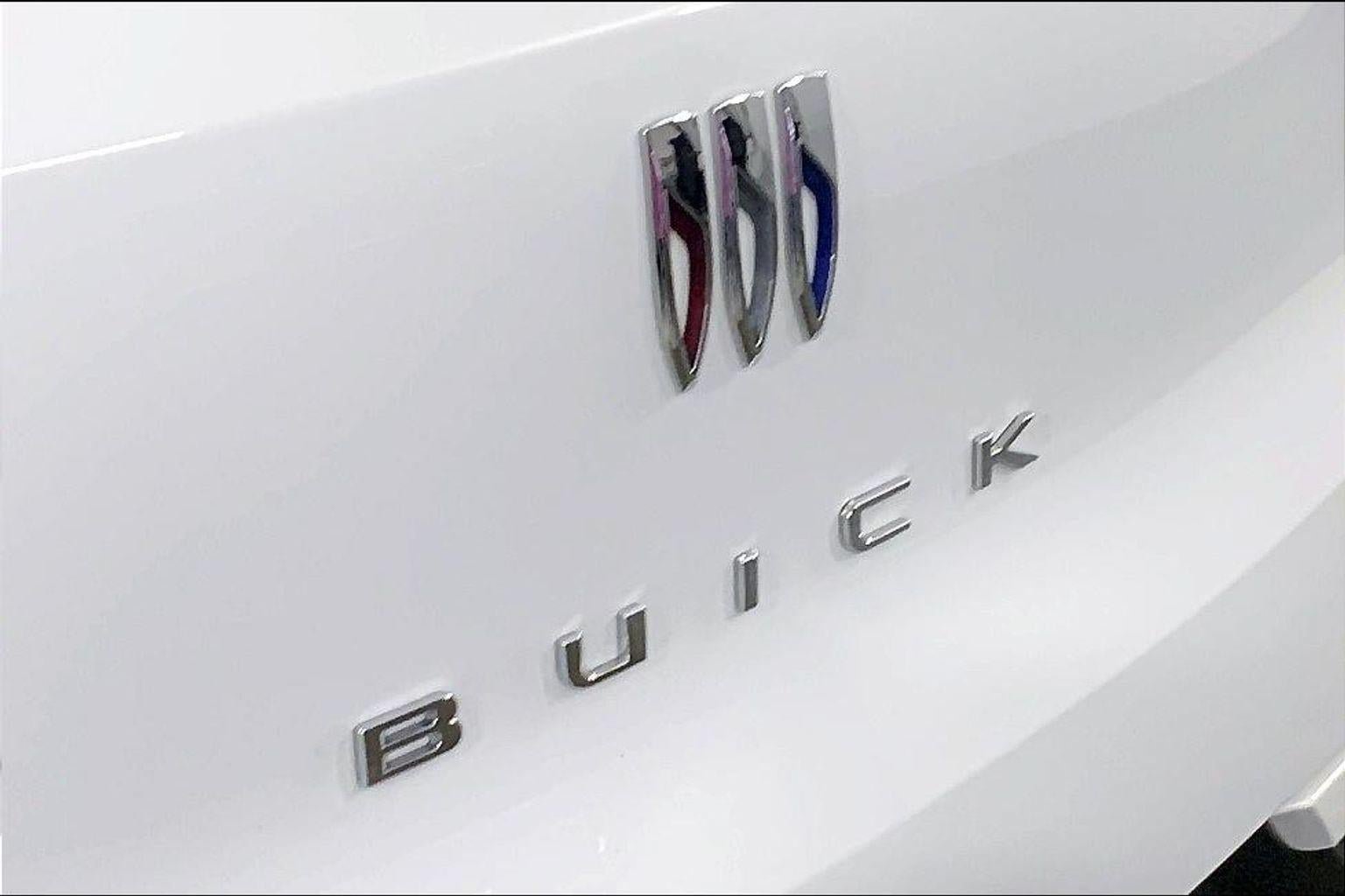 Used 2025 Buick Encore GX Preferred AWD/4WD image 31