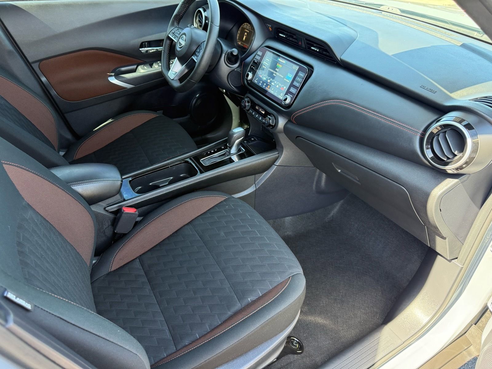 Used 2024 Nissan Kicks SR image 30