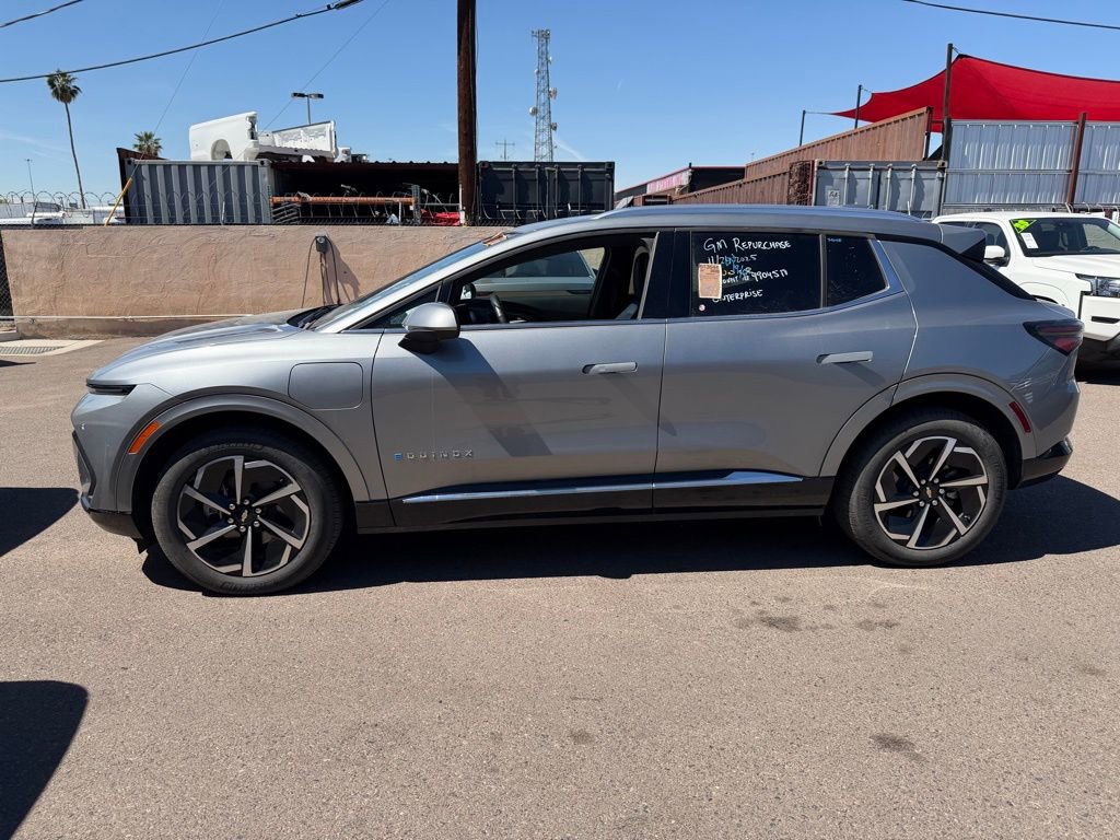 Used 2025 Chevrolet Equinox EV LT w/ Convenience Package image 6
