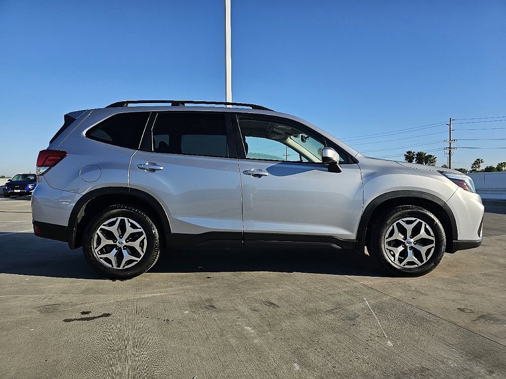 Used 2019 Subaru Forester Premium image 10