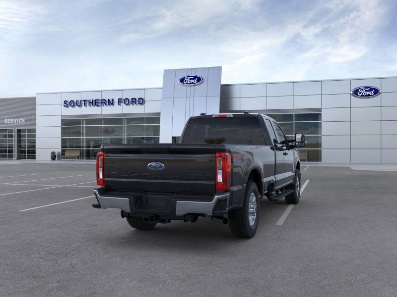 New 2025 Ford F350 XLT w/ FX4 Off-Road Package image 9