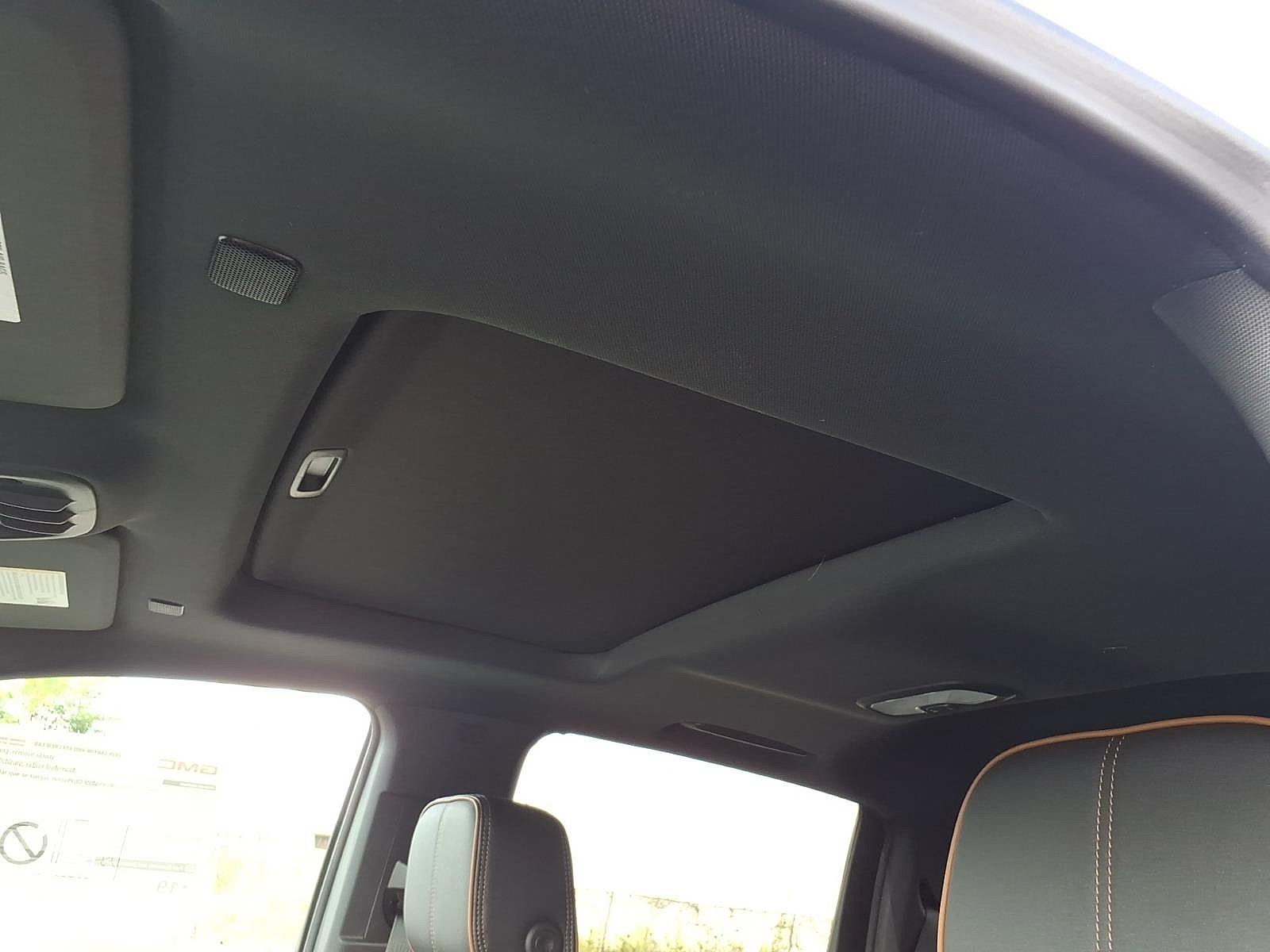 New 2026 GMC Canyon AT4 w/ Technology Plus Package AWD/4WD image 14