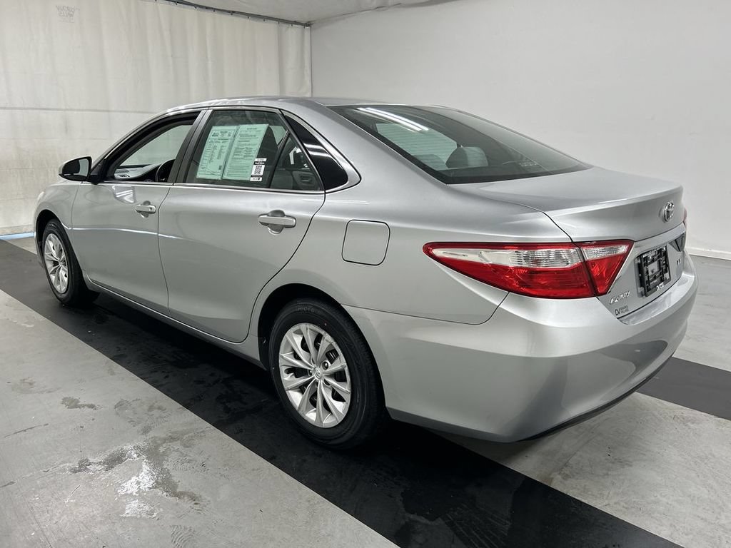 Used 2016 Toyota Camry LE FWD image 7
