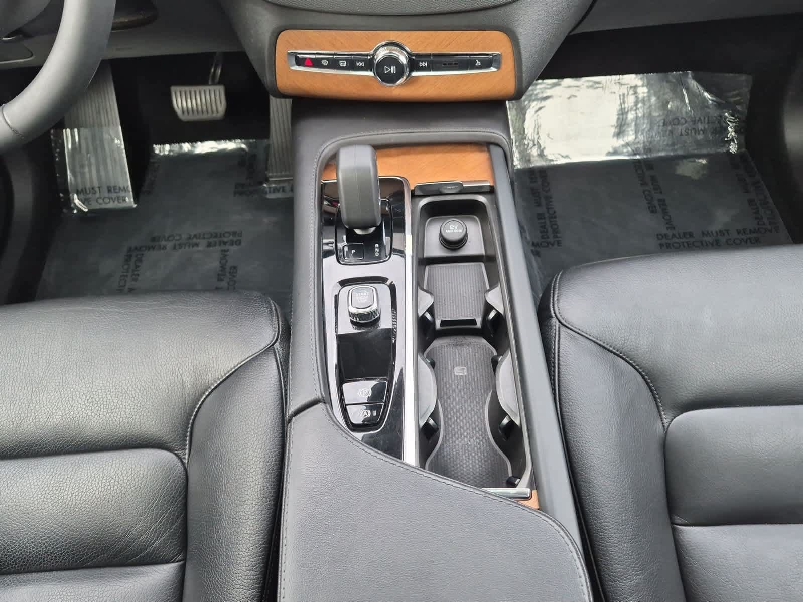 Used 2023 Volvo XC90 B6 Plus w/ Protection Package Premier AWD/4WD image 31