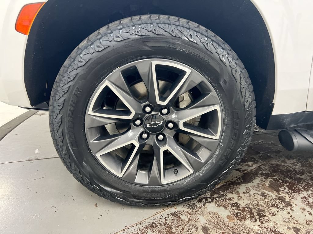 Used 2023 Chevrolet Tahoe Z71 w/ Luxury Package AWD/4WD image 29