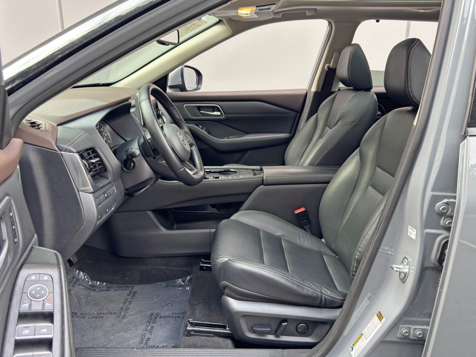 Used 2021 Nissan Rogue SL FWD image 16