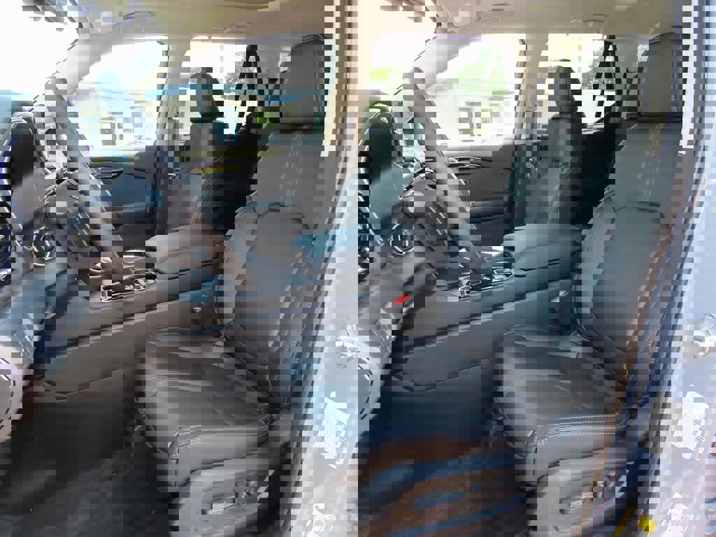 New 2025 Honda Pilot Touring image 12