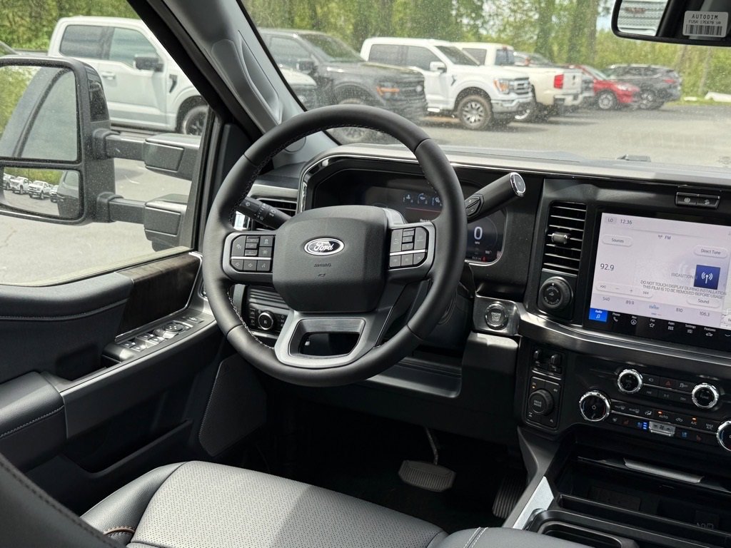 New 2025 Ford F350 Lariat w/ Lariat Ultimate Package image 11