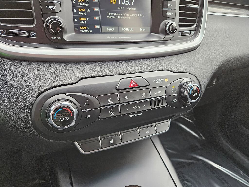 Used 2018 Kia Sorento LX image 20