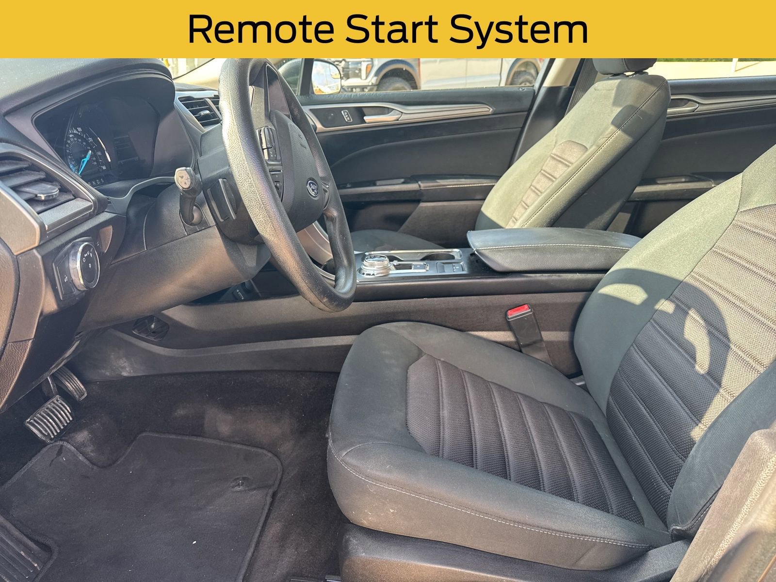 Used 2018 Ford Fusion SE w/ Fusion SE Technology Package image 10