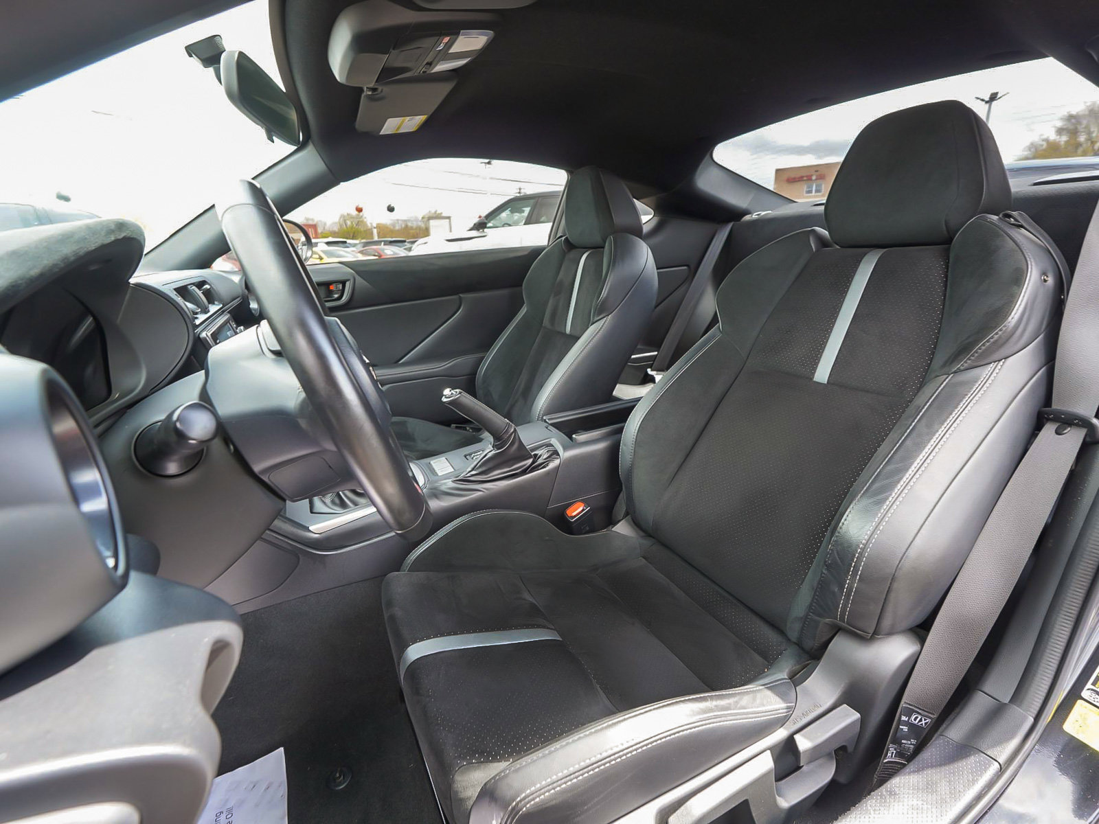 Used 2023 Toyota GR86 Premium w/ ALL Weather Mat Package (TMS) RWD image 29