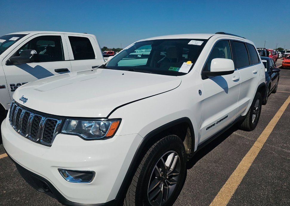 Used 2019 Jeep Grand Cherokee Laredo w/ 18" Wheel & 8.4" Radio Group