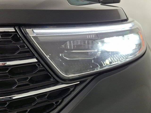Used 2023 Ford Explorer XLT w/ Equipment Group 202A image 12