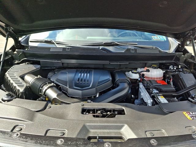 Certified 2025 Chevrolet Traverse RS AWD/4WD image 30