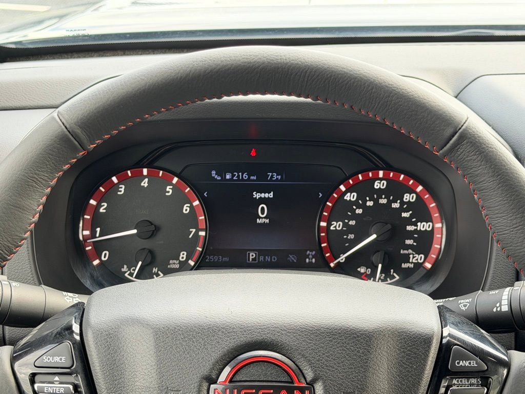 Used 2025 Nissan Frontier PRO-4X AWD/4WD image 30