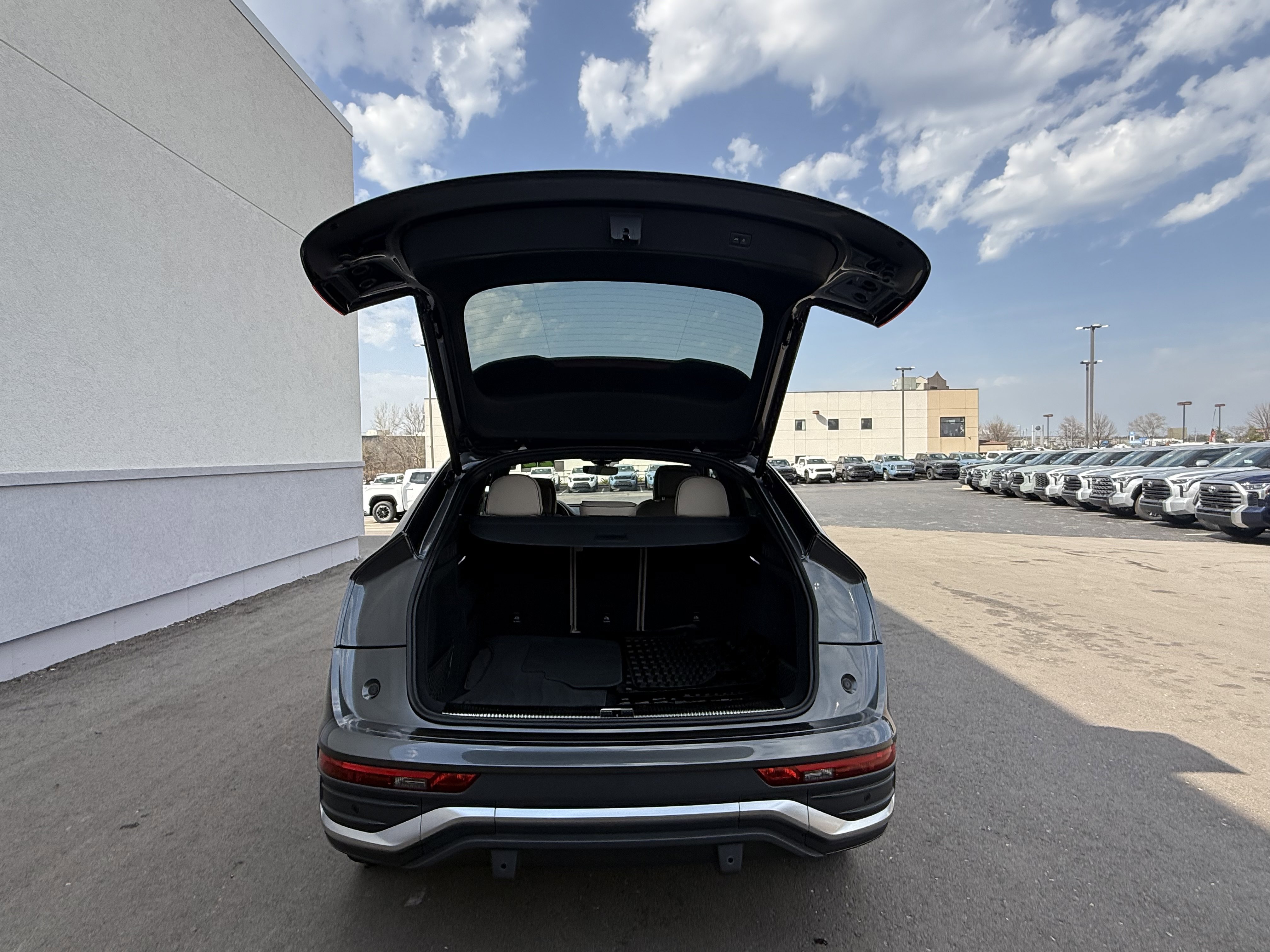 Used 2022 Audi Q5 2.0T Premium Plus image 24