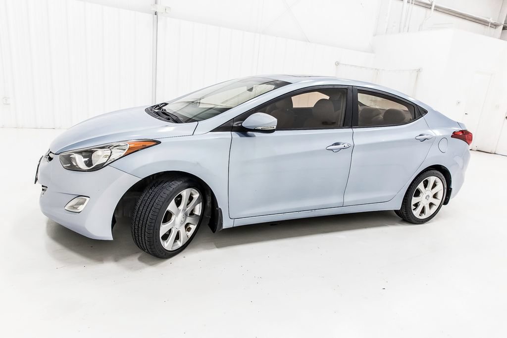 Used 2012 Hyundai Elantra Limited w/ Technology Pkg 5 FWD image 4